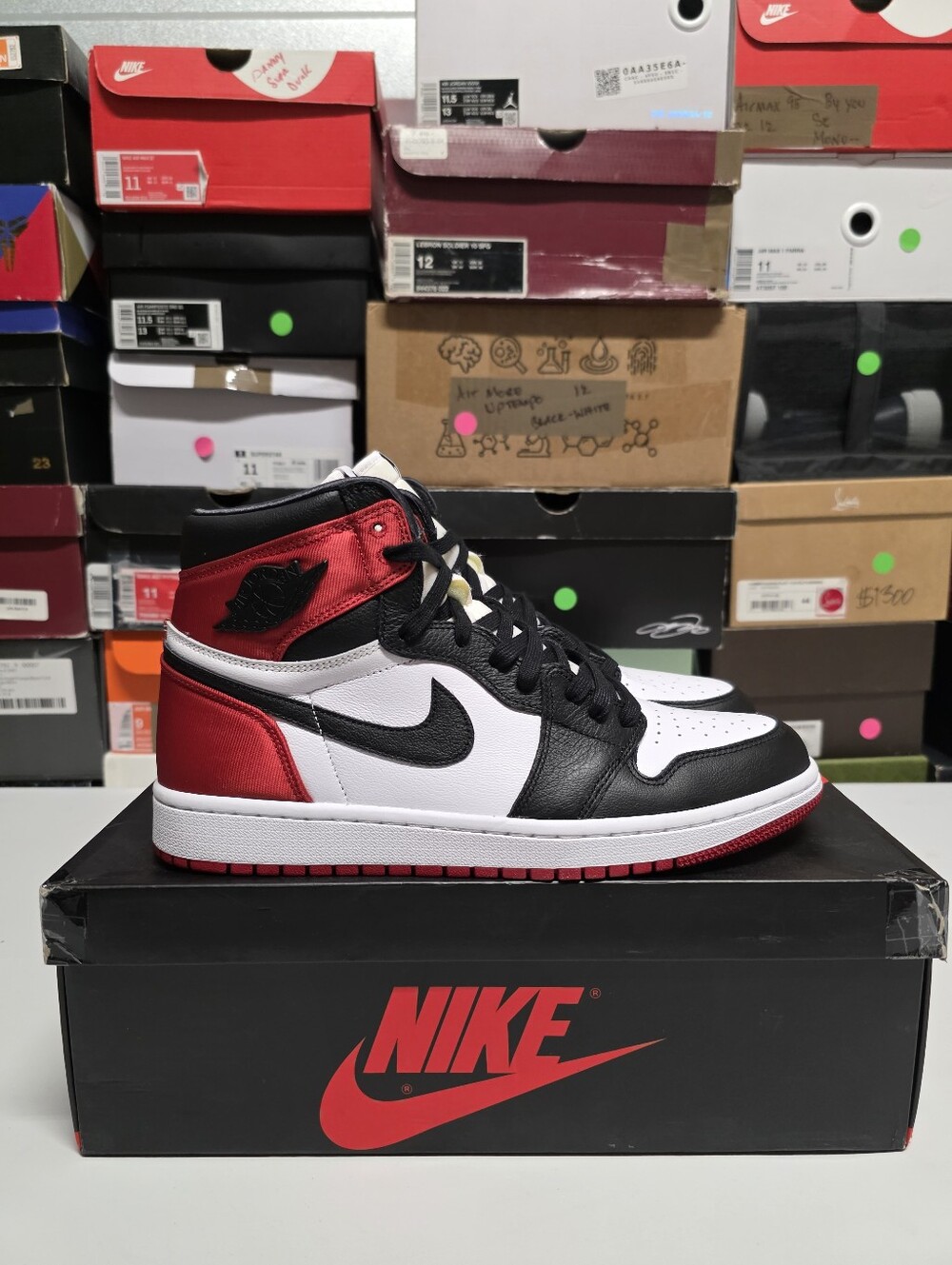 Jordan Air Jordan 1 Retro High Satin Black Sz 11.5 (Women) Sz 10 (Men)